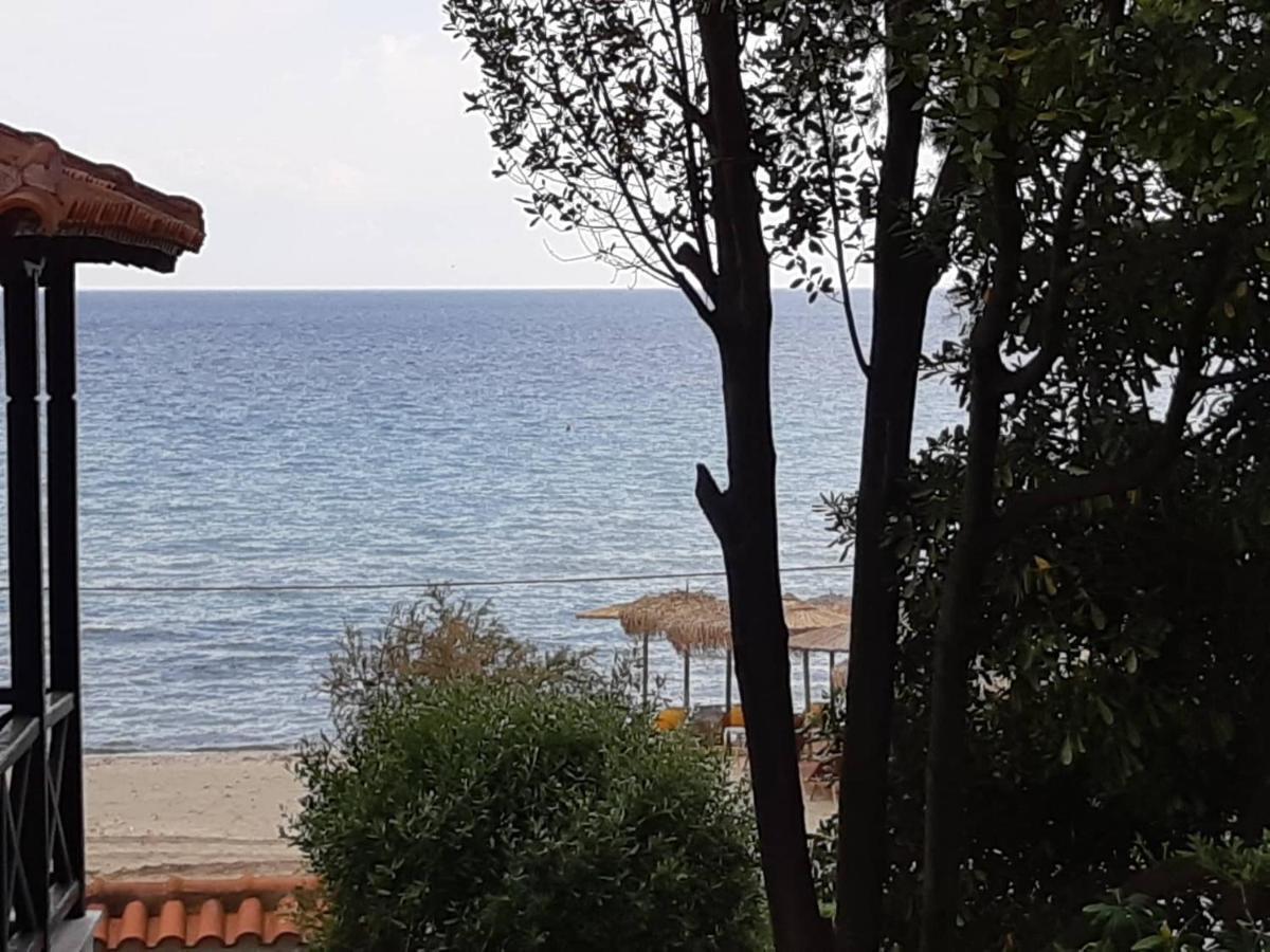 Sofia'S Pearl Beachfront Maisonette Nea Kallikrateia Экстерьер фото