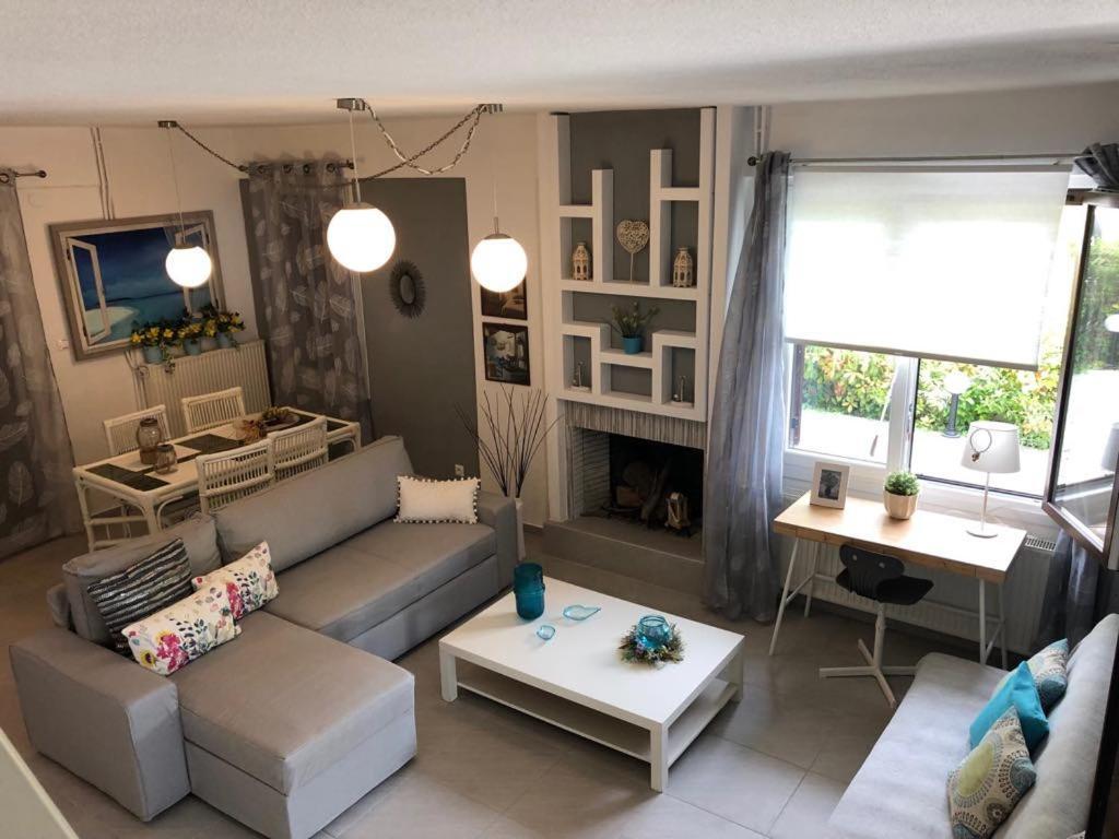 Sofia'S Pearl Beachfront Maisonette Nea Kallikrateia Экстерьер фото