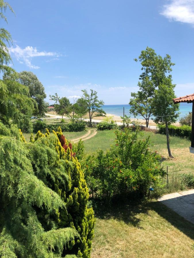 Sofia'S Pearl Beachfront Maisonette Nea Kallikrateia Экстерьер фото